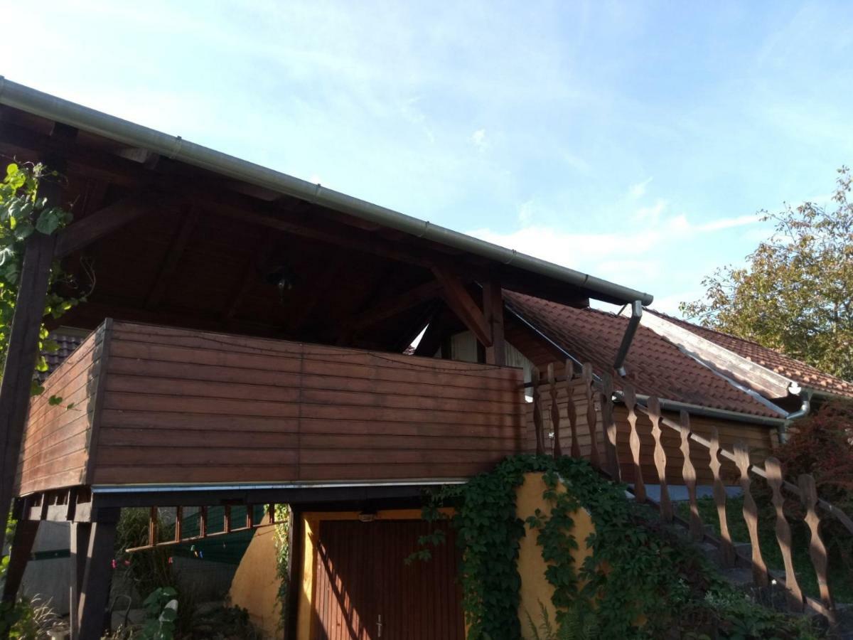 Karos Central Apartmanhaz ザラカロシュ エクステリア 写真