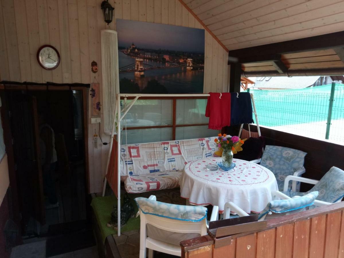 Karos Central Apartmanhaz ザラカロシュ エクステリア 写真